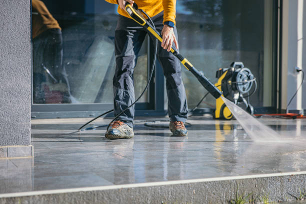 Why Choose Our Certified Pressure Washing Experts for Your Project Needs in Lynwood, IL?